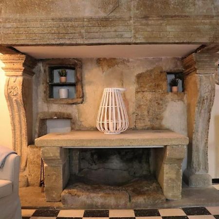 カスティヨン・デュ・ガールEntre Uzes Et Le Pont-Du-Gard Le Logis D'Autrefoisアパートメント エクステリア 写真
