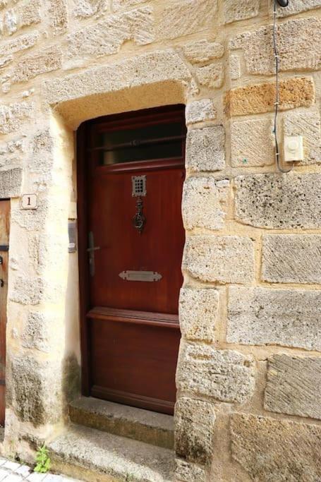 カスティヨン・デュ・ガールEntre Uzes Et Le Pont-Du-Gard Le Logis D'Autrefoisアパートメント エクステリア 写真