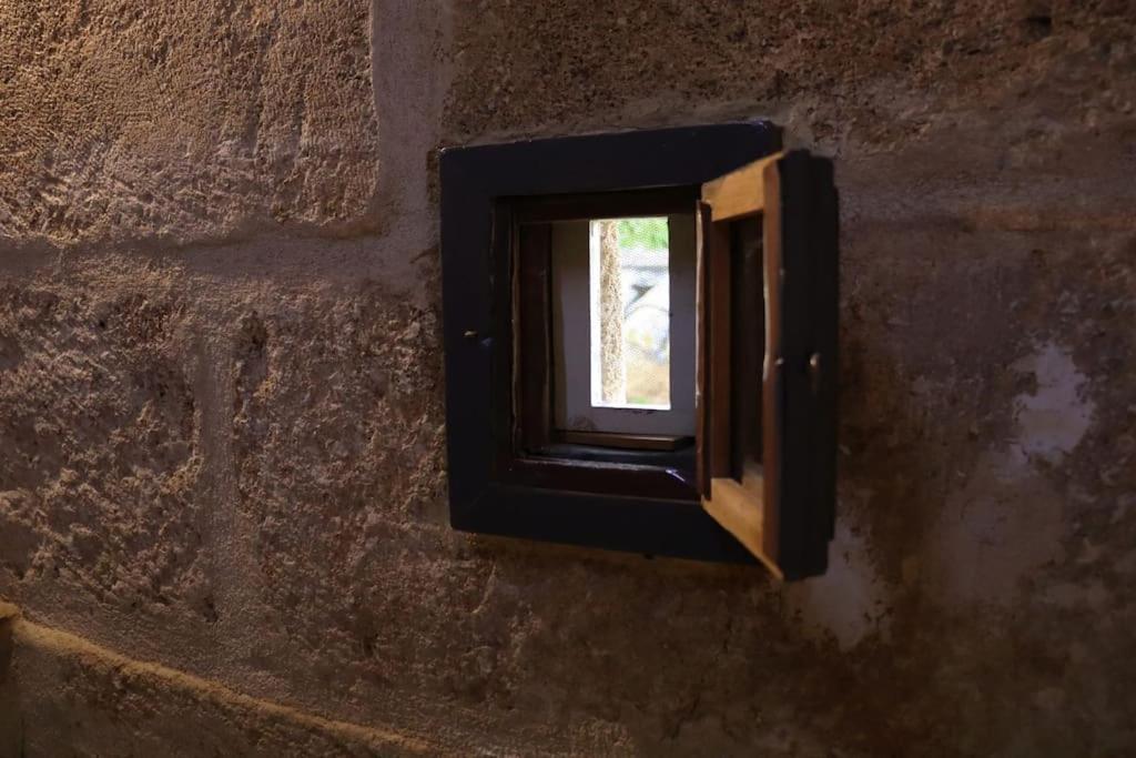 カスティヨン・デュ・ガールEntre Uzes Et Le Pont-Du-Gard Le Logis D'Autrefoisアパートメント エクステリア 写真
