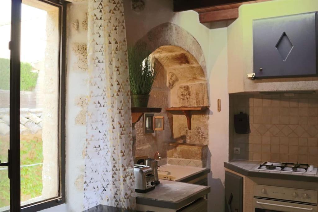 カスティヨン・デュ・ガールEntre Uzes Et Le Pont-Du-Gard Le Logis D'Autrefoisアパートメント エクステリア 写真